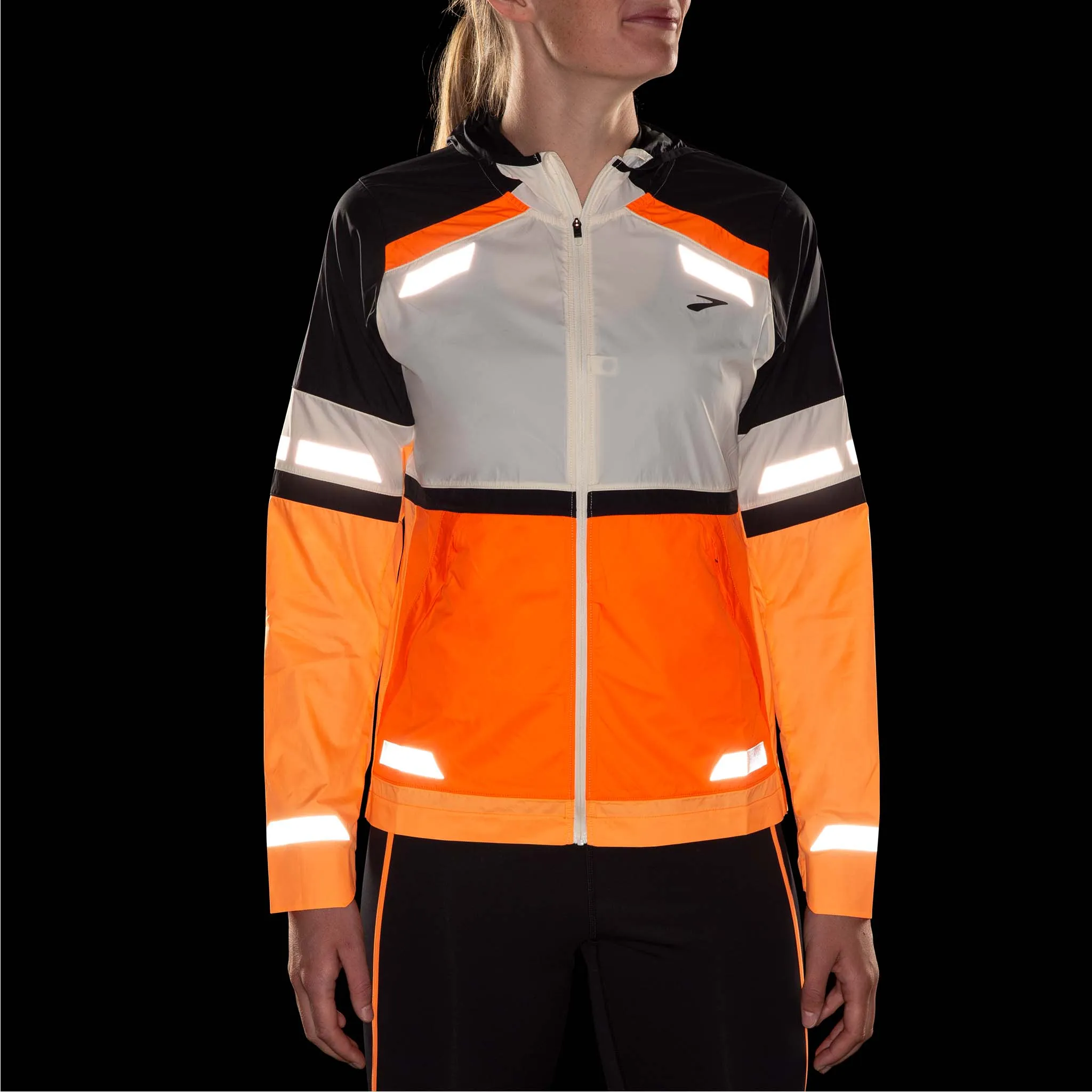 Brooks | Women's Run Visible Jacket 2.0 - Ecru