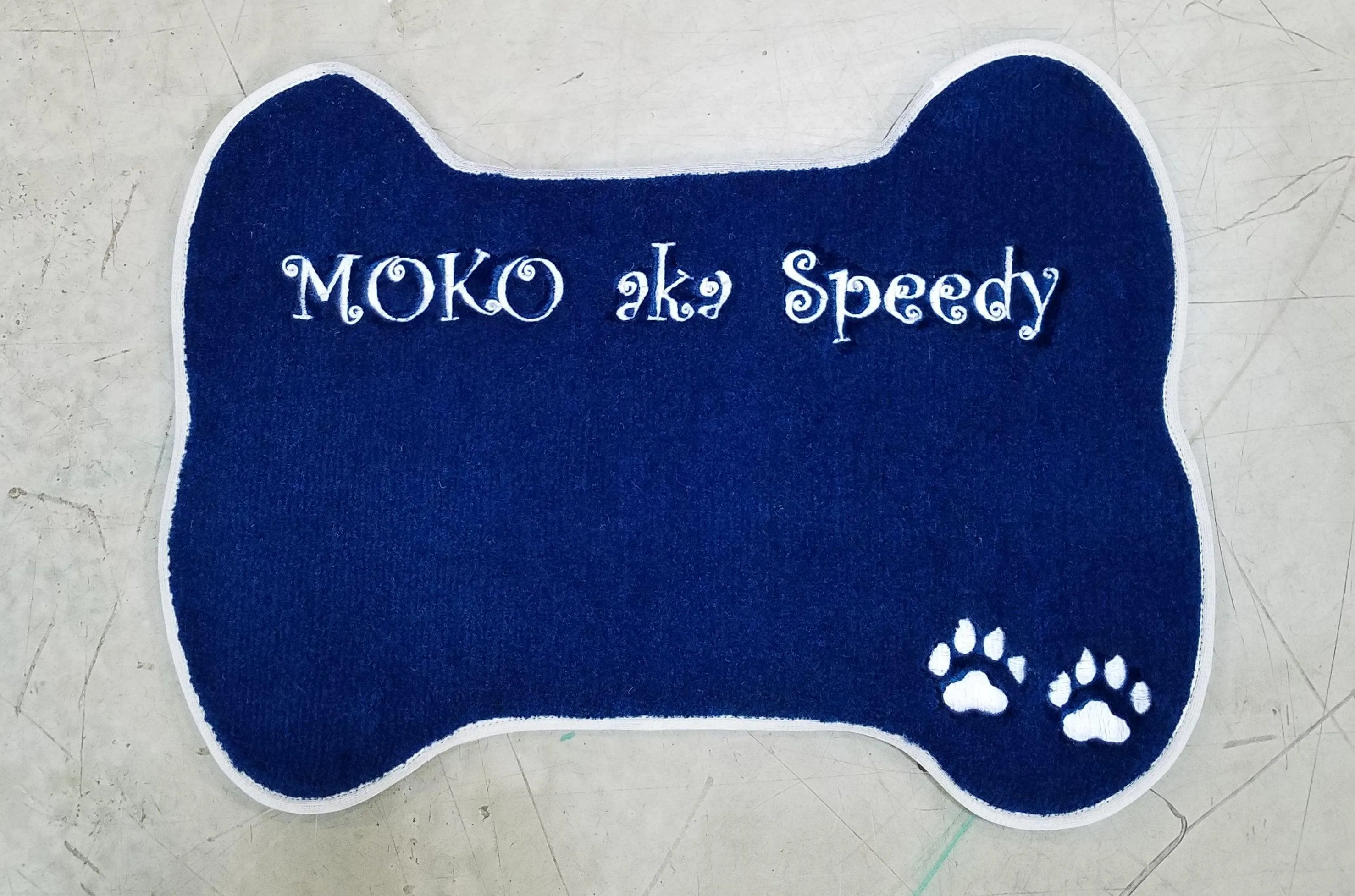 Personalized Bone Shaped Pet Food Mat